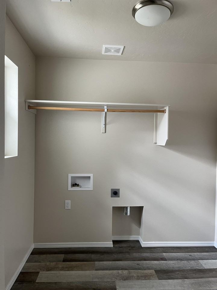 13521 Palm Beach Dr #1 - Photo 5 of 6