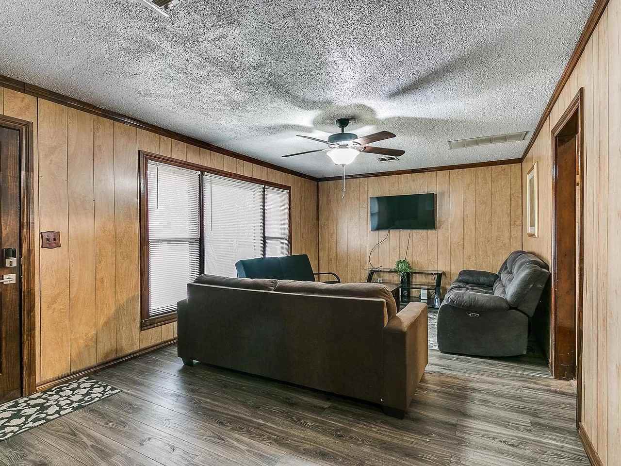 1417 Lincoln Ave #1 - Photo 4 of 13
