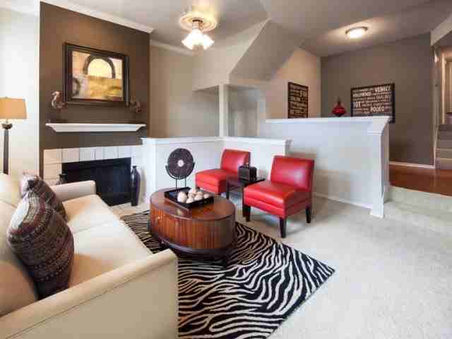 Carriage Homes Of Signature Place - Photo 2 of 10