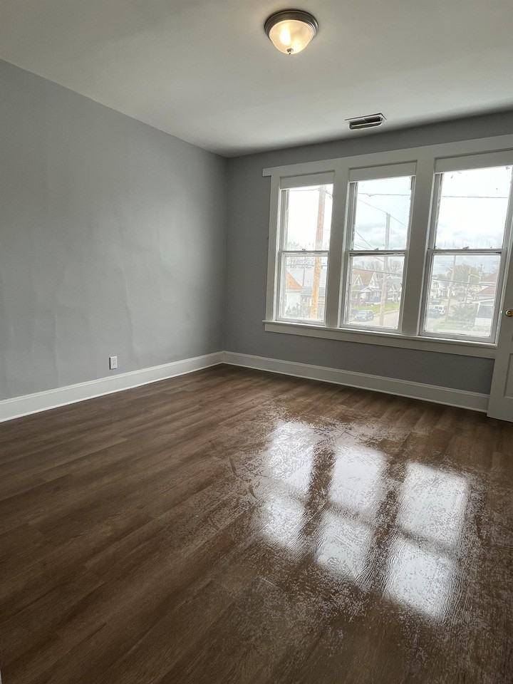 1018 Baker Ave #B - Photo 2 of 5