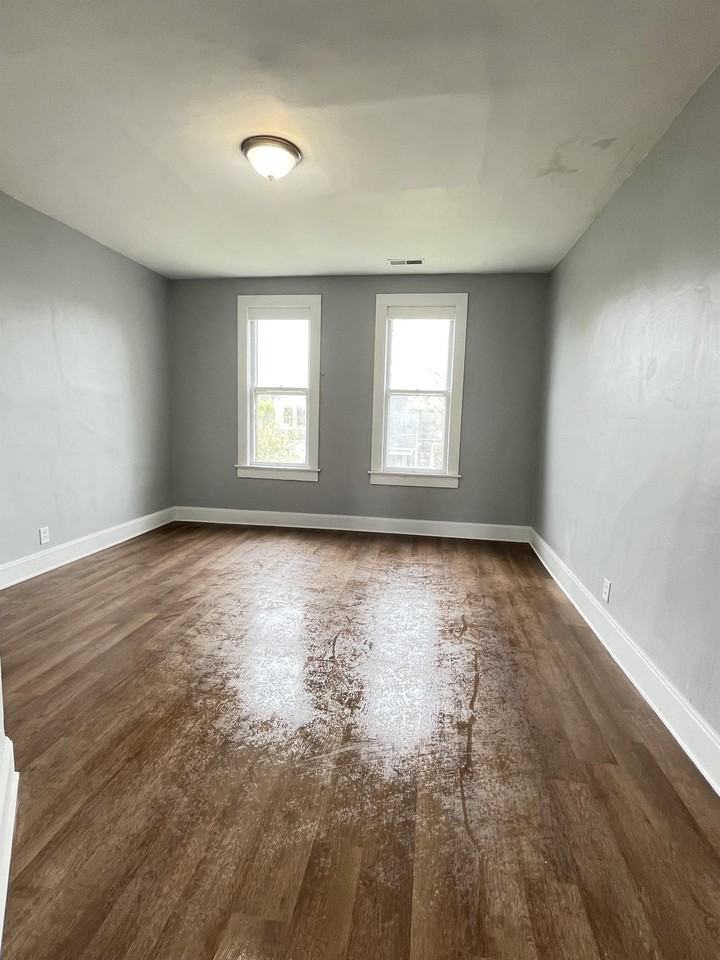 1018 Baker Ave #B - Photo 3 of 5