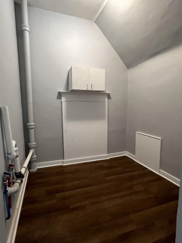 1018 Baker Ave #B - Photo 4 of 5