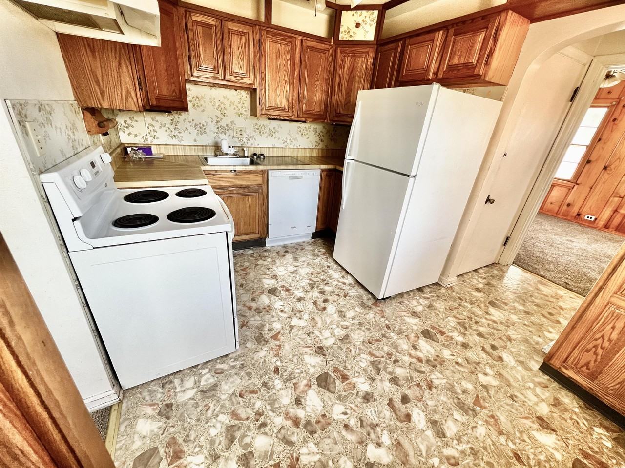 327 Beeman St #1 - Photo 5 of 10