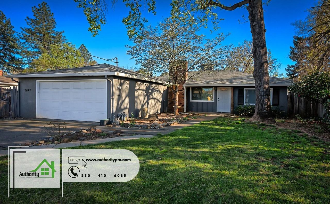 2247 Hawn Ave - Photo 2 of 25