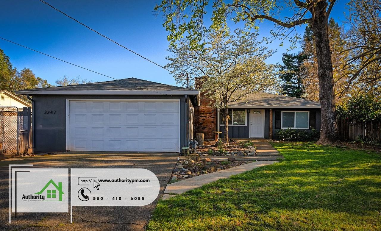 2247 Hawn Ave - Photo 3 of 25