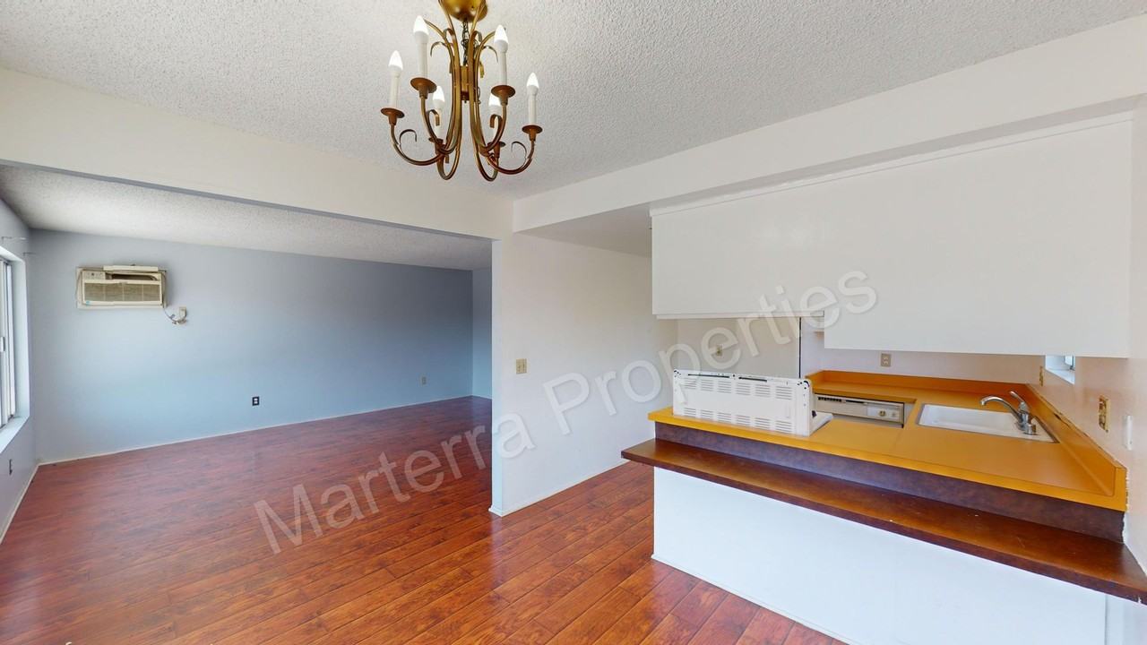 2314 E Ball Rd - Photo 5 of 19