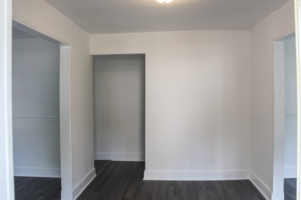 Plaza Ave Sw - Photo 3 of 7