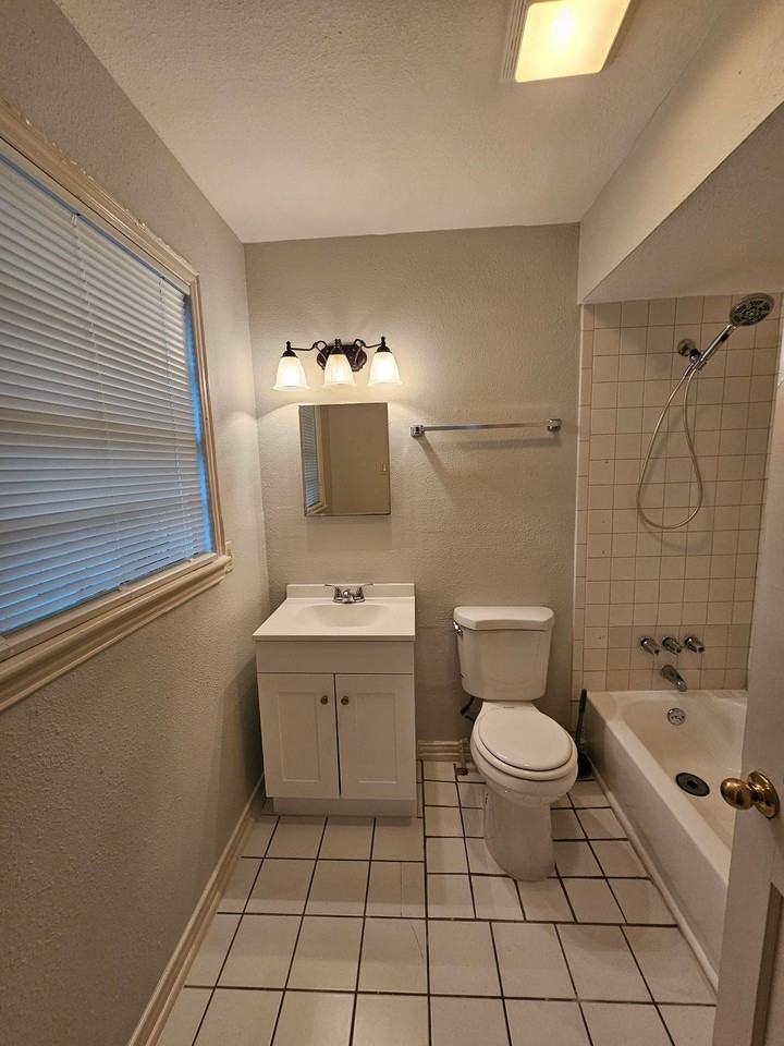 6533 LATTA ST - BOLD SHIELD LLC - Photo 3 of 13