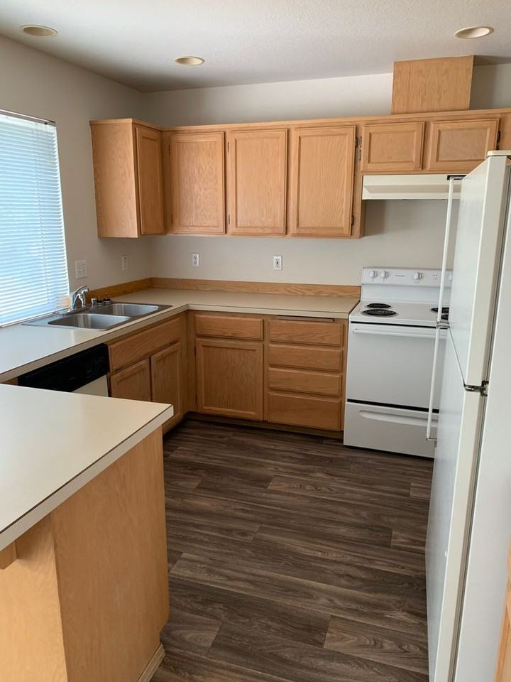 29402 84th Avenue Ct S - Photo 3 of 14