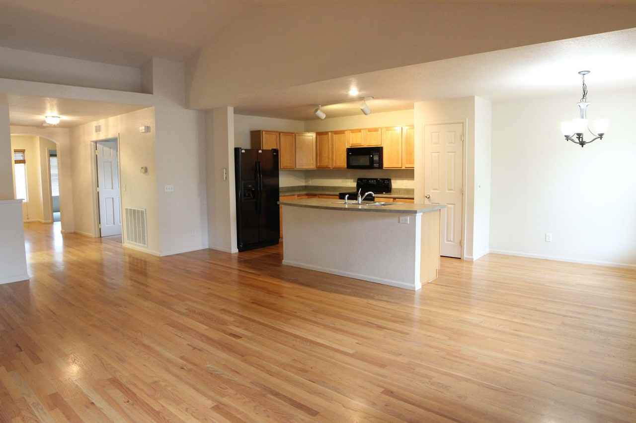 1938 Fossil Creek Pkwy - Photo 3 of 17