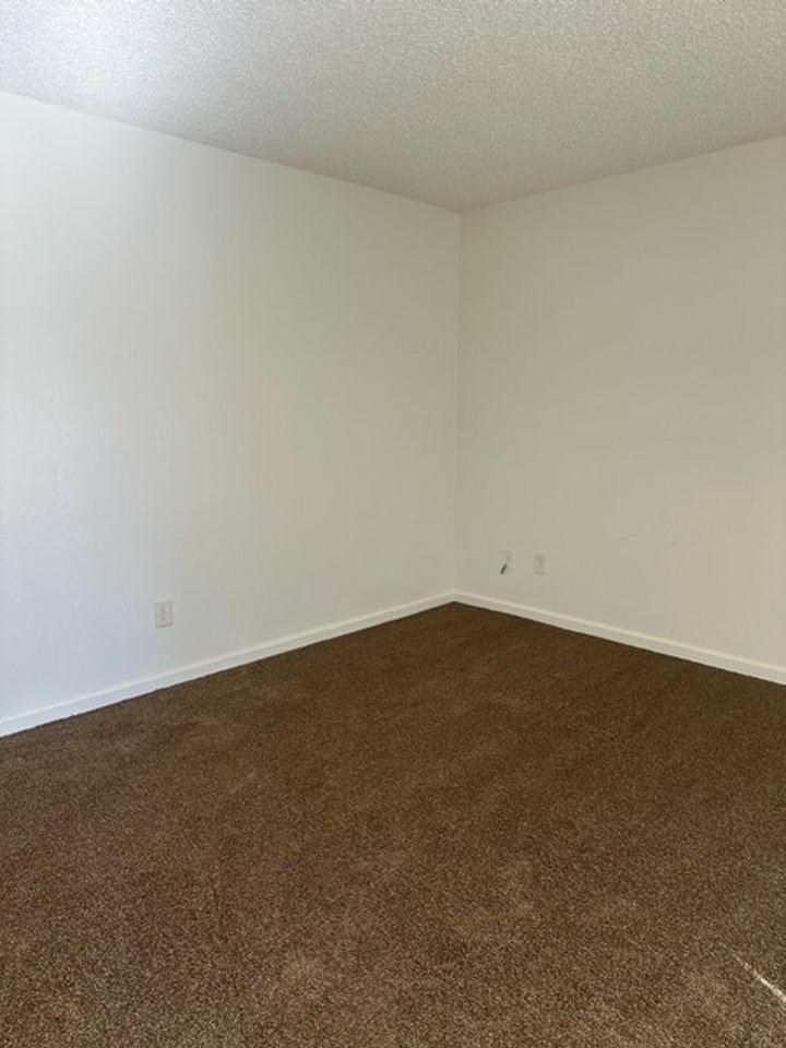 708 Arvin St - Photo 4 of 11