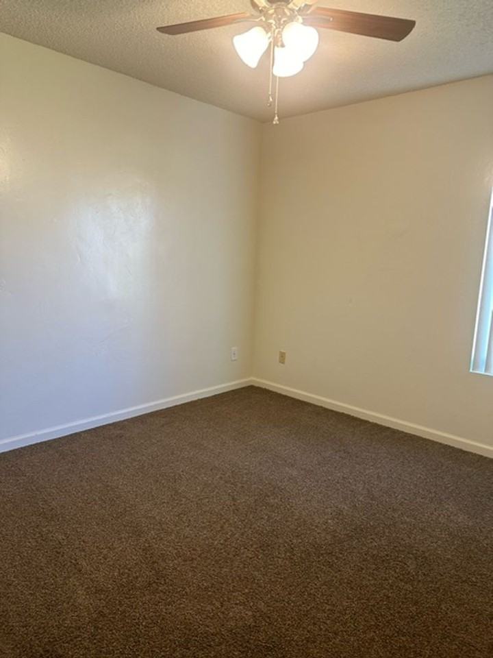 708 Arvin St - Photo 5 of 11