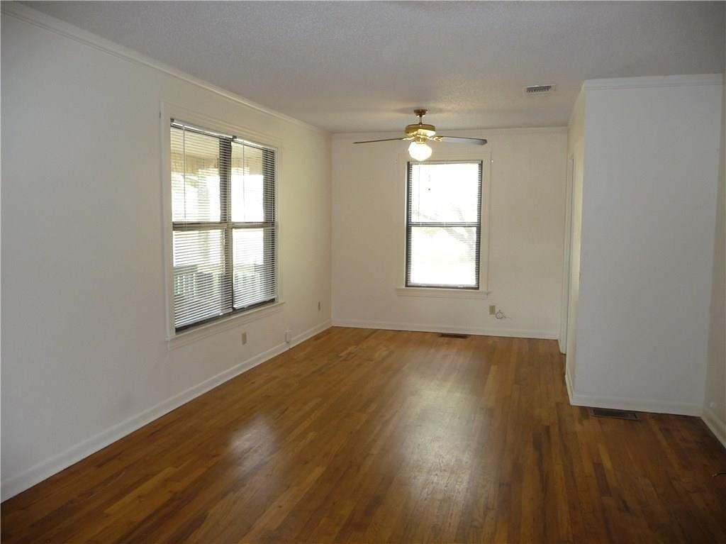 3000 Mount Sharp Rd - Photo 2 of 9