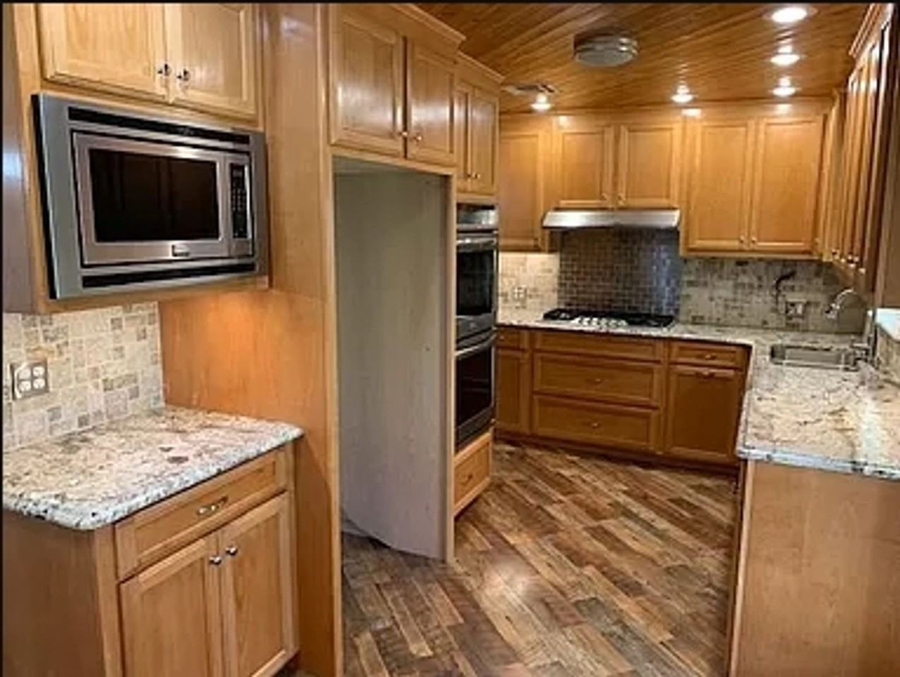 3110 Donald Dr - Photo 3 of 12