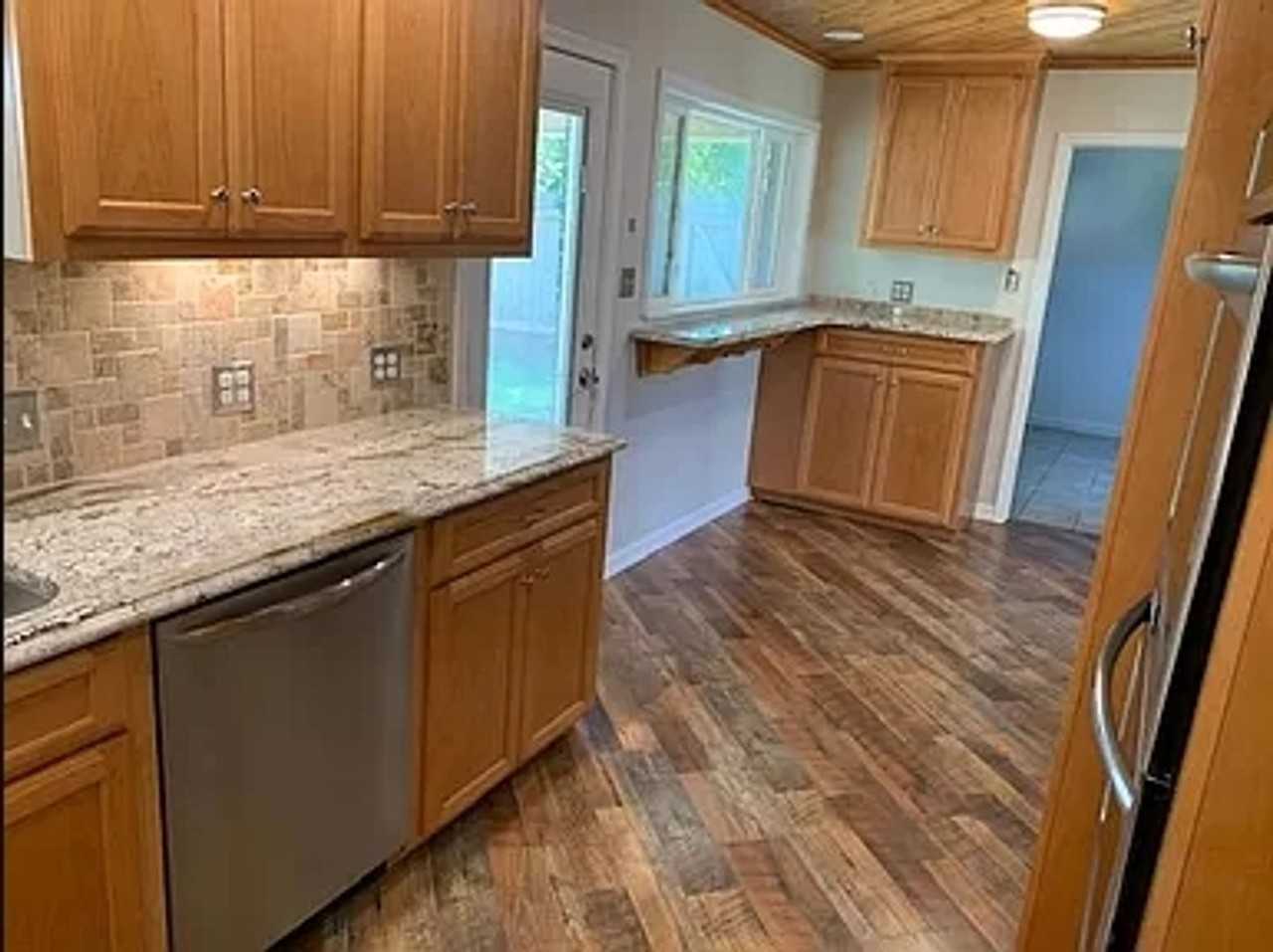 3110 Donald Dr - Photo 4 of 12