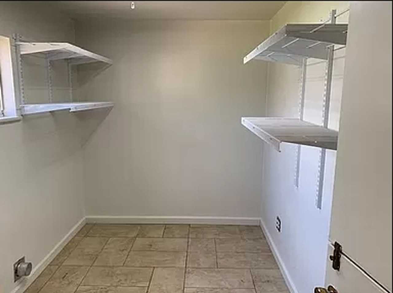 3110 Donald Dr - Photo 5 of 12