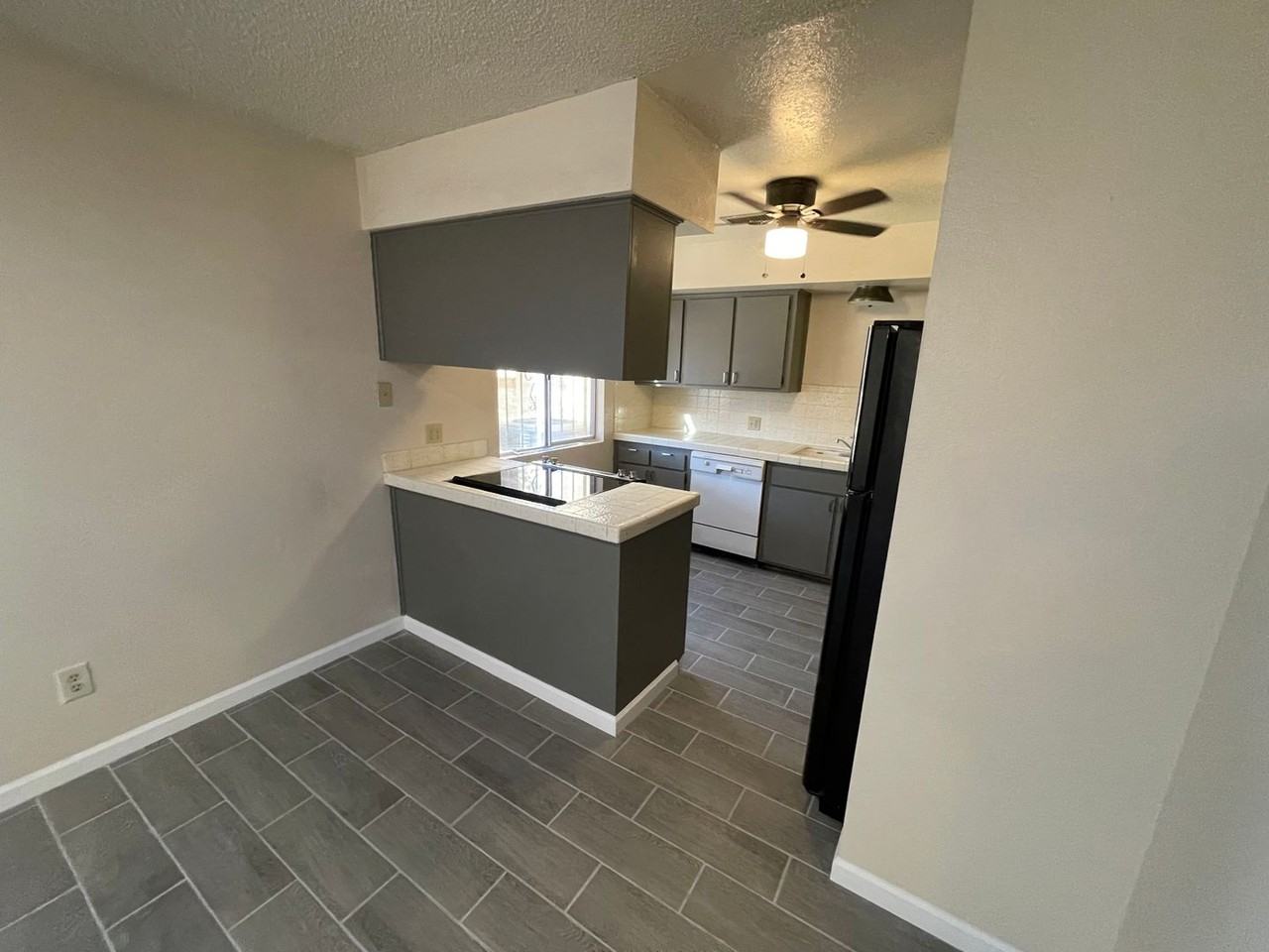 2490 W Yowell Ct #61 - Photo 4 of 14