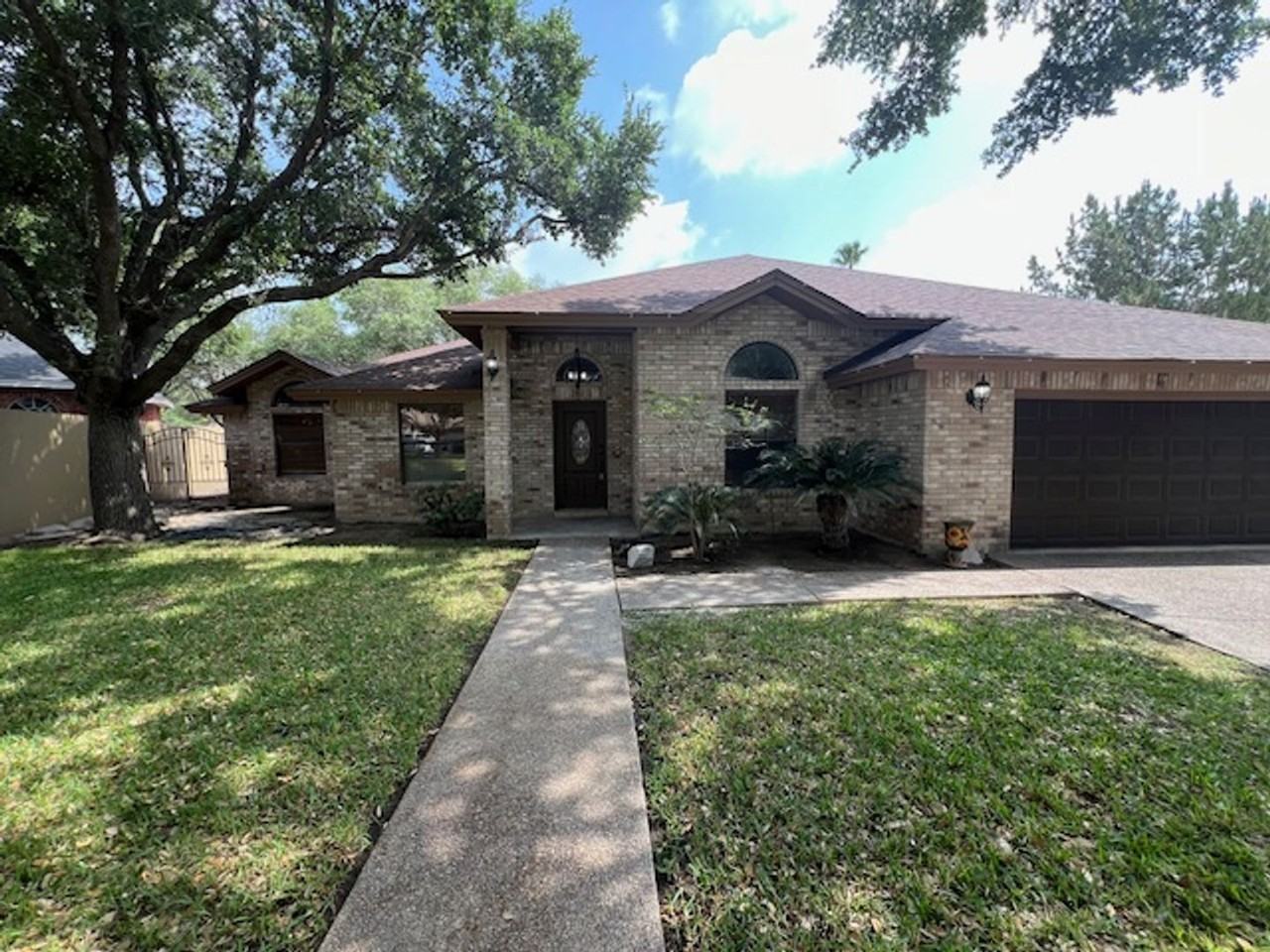 3121 Spring Creek Dr - Photo 3 of 34