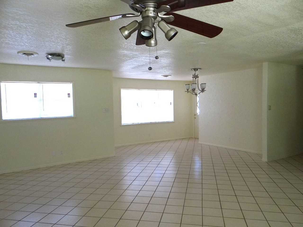 130 Mansfield Ferry Rd - Photo 4 of 20