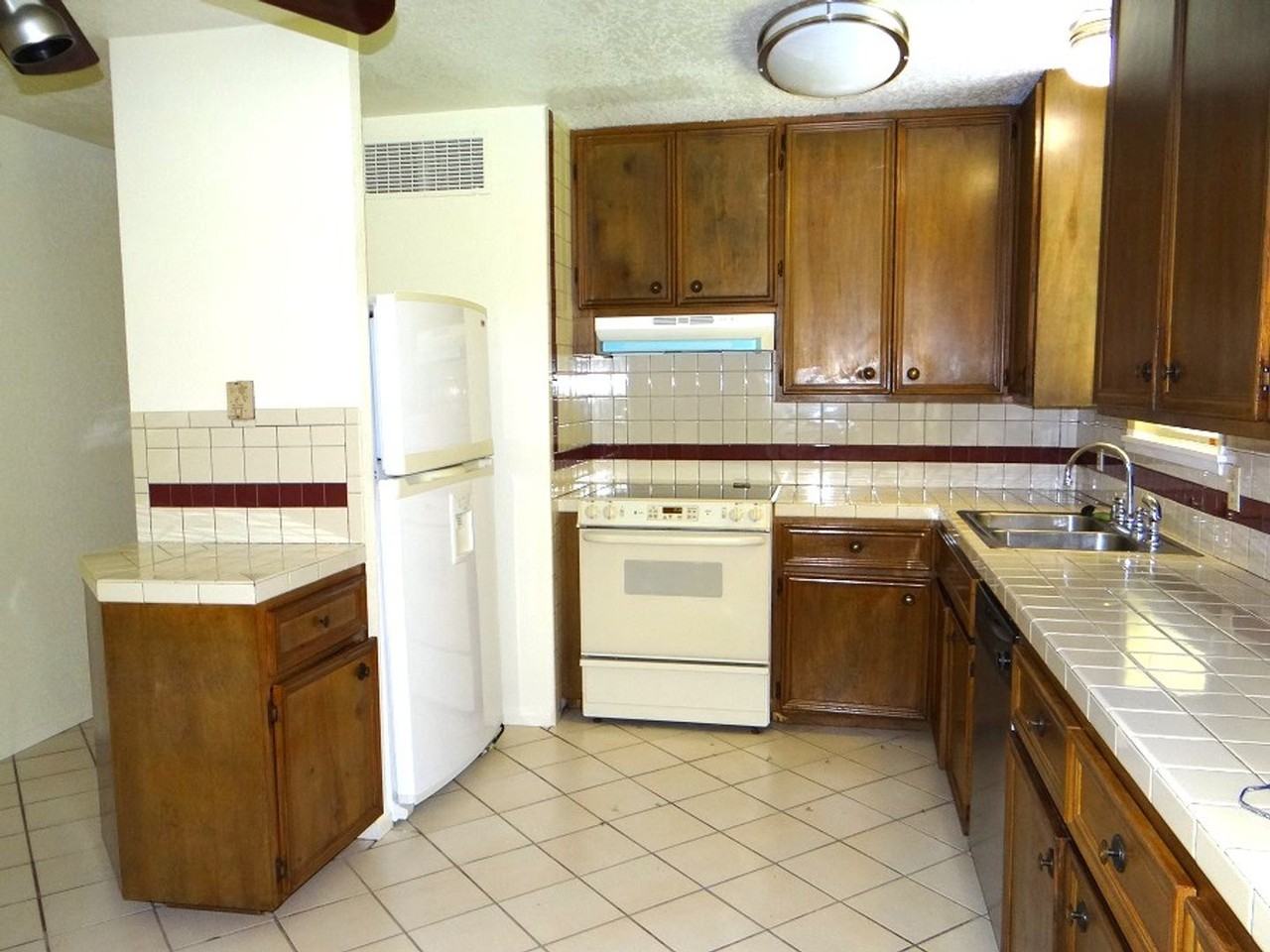 130 Mansfield Ferry Rd - Photo 7 of 20