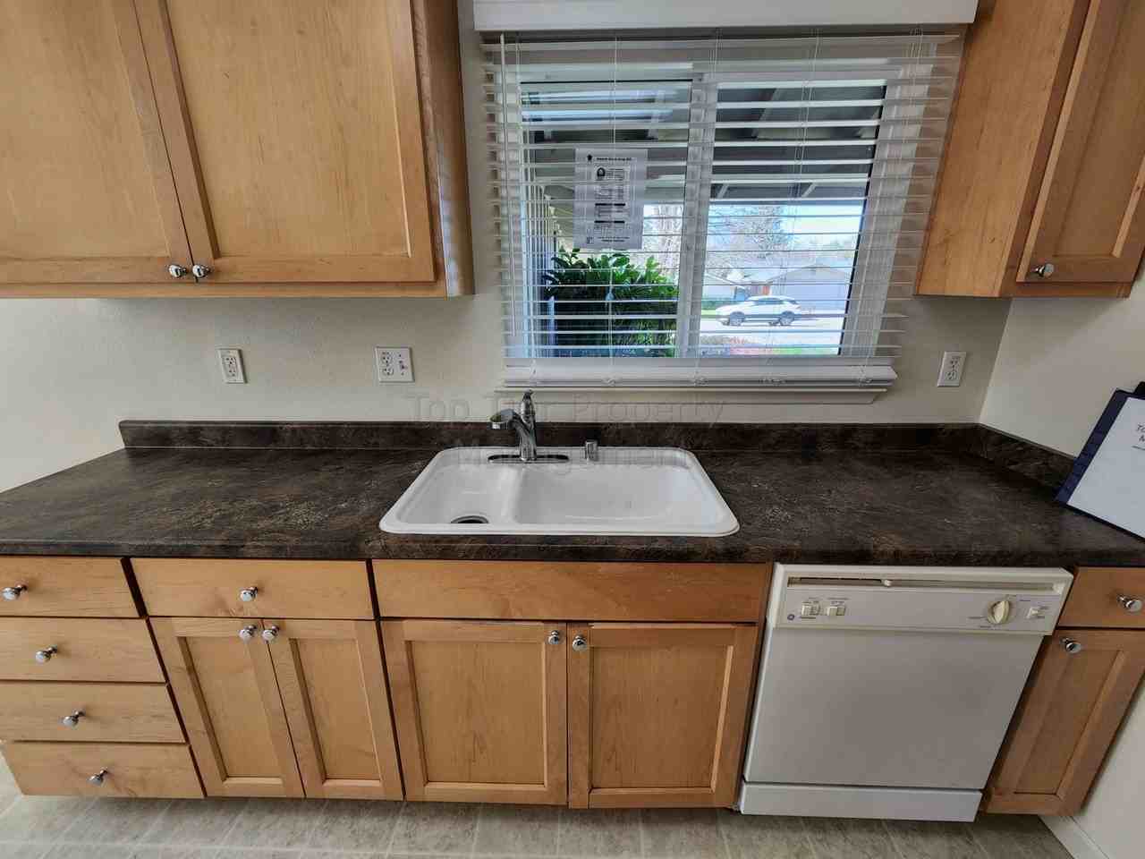 2822 San Antonio Dr - Photo 3 of 14