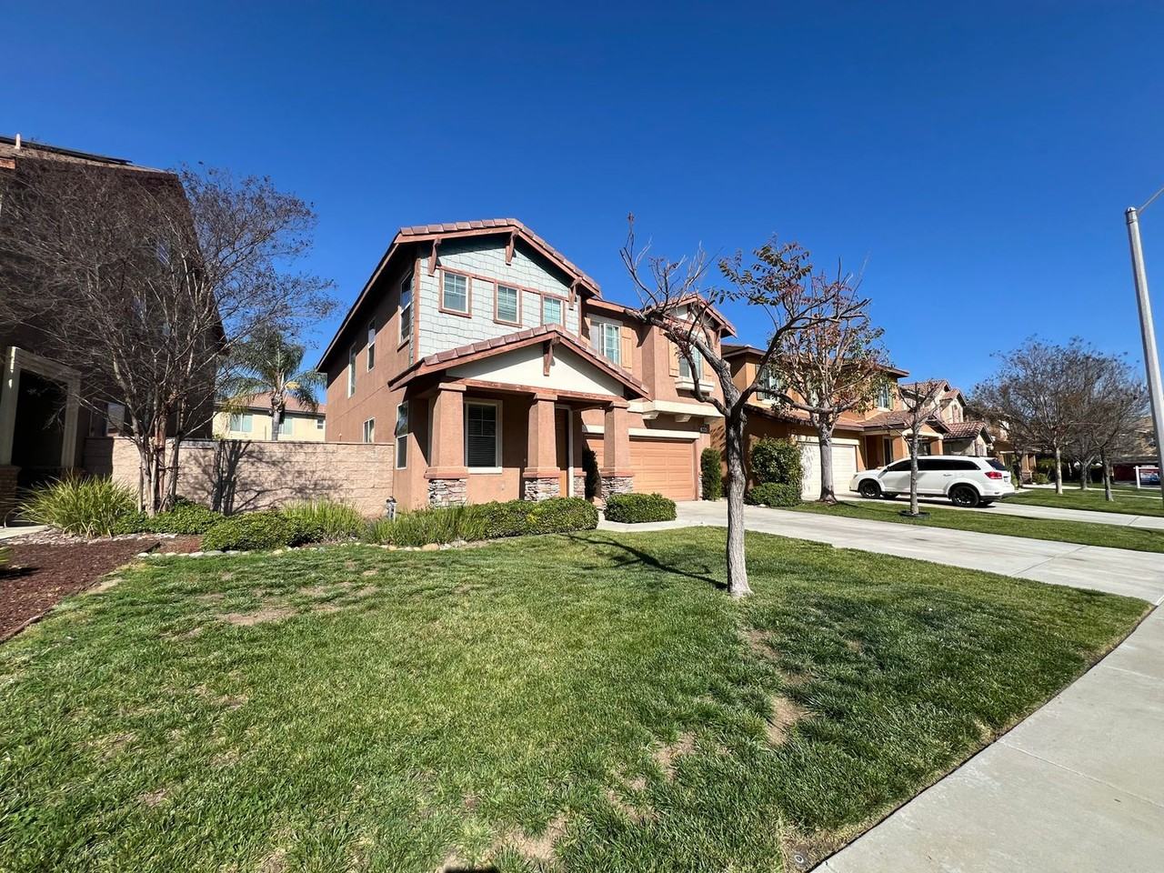 38434 Coralino Dr - Photo 3 of 18