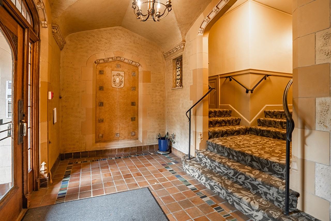 Lakeside Apartments - Photo 3 of 5