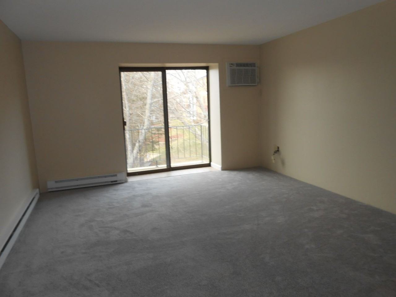 1 Bristol Ct #321 - Photo 6 of 15