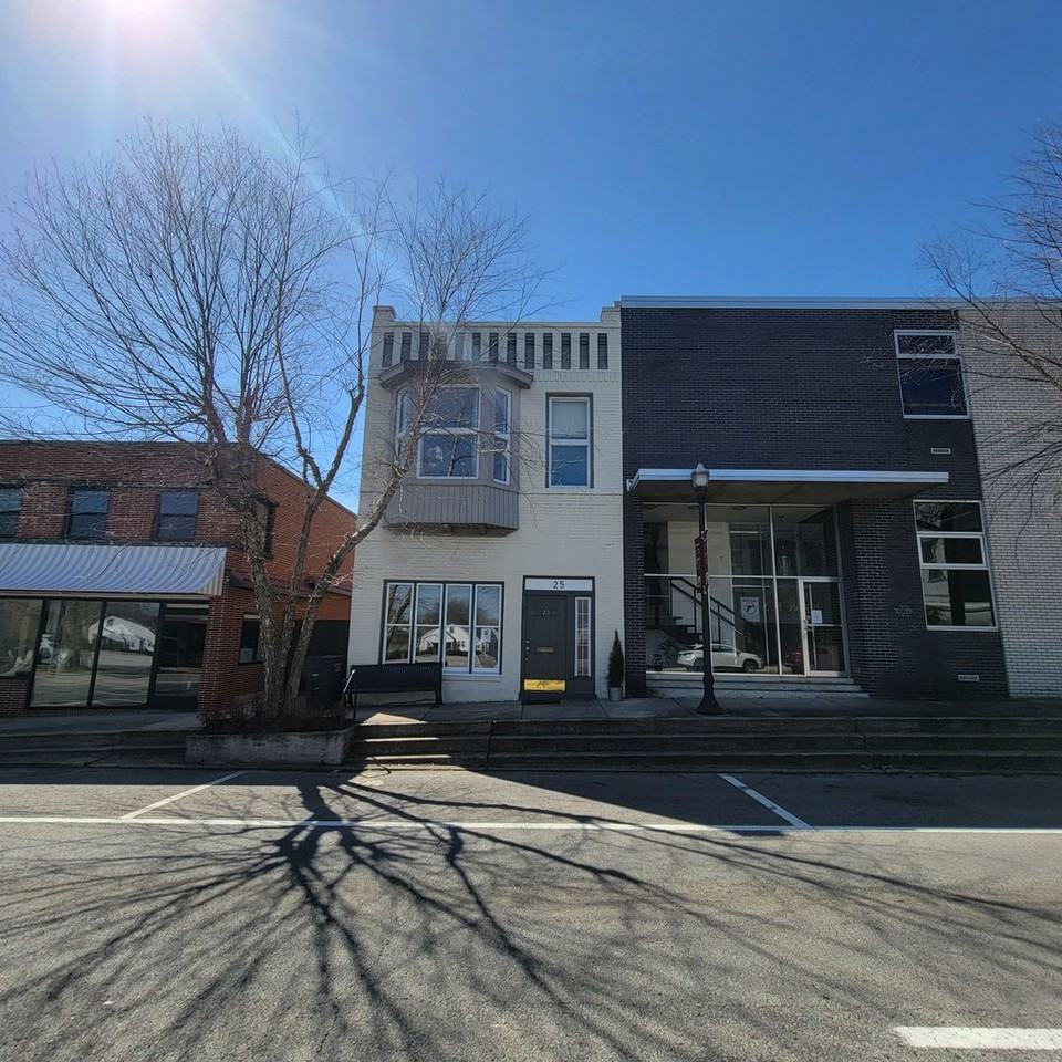 25 E Bockman Way - Photo 2 of 32