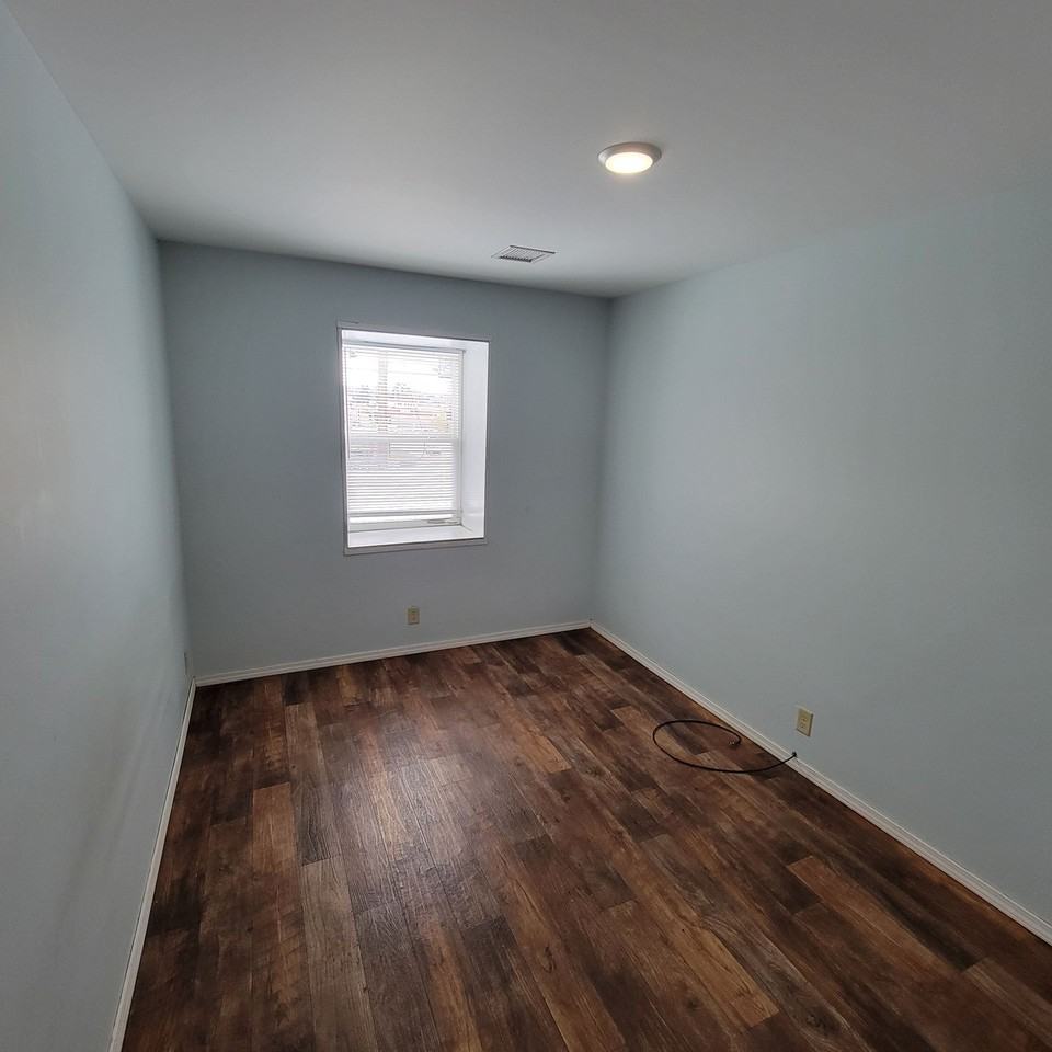 611 S Willow Ave - Photo 4 of 6