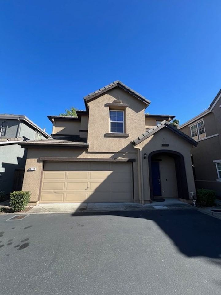 9164 Cortina Cir - Photo 2 of 18