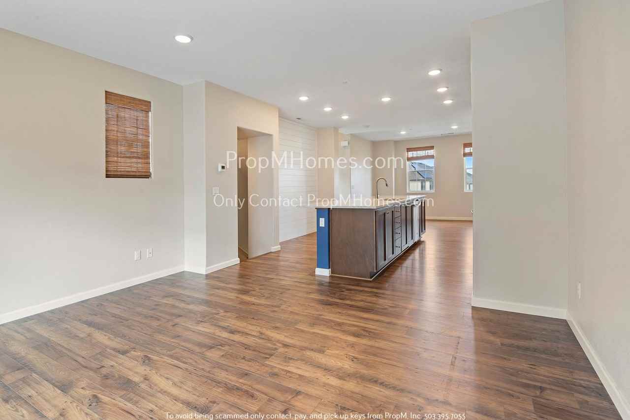 28815 Sw Orleans Ave - Photo 3 of 30