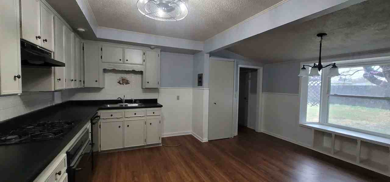 4410 S Hayden St - Photo 4 of 12