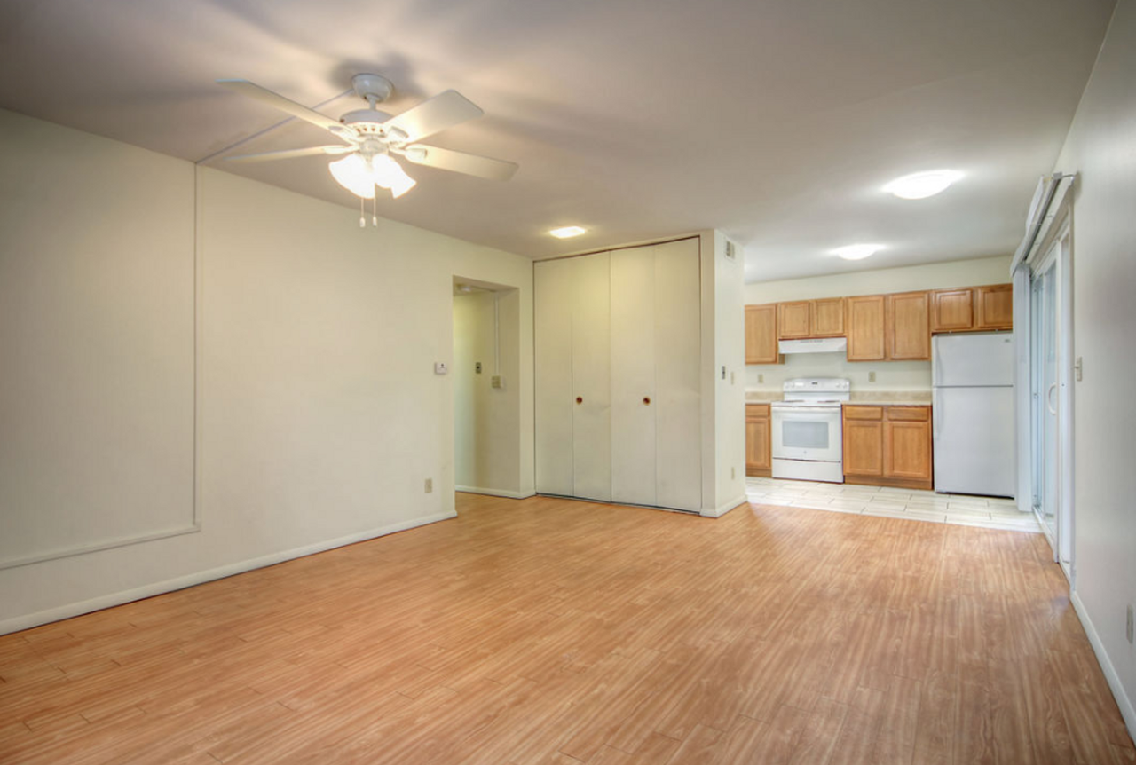 Introducing your New Home: Comfort and Convenience Await! - Photo 2 of 7