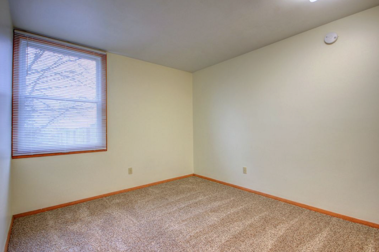 Introducing your New Home: Comfort and Convenience Await! - Photo 3 of 7