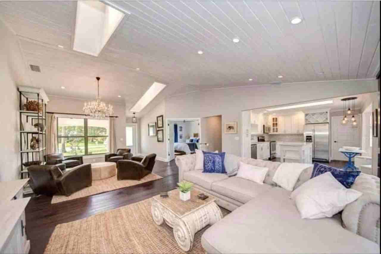 1746 Rye Ter - Photo 3 of 10