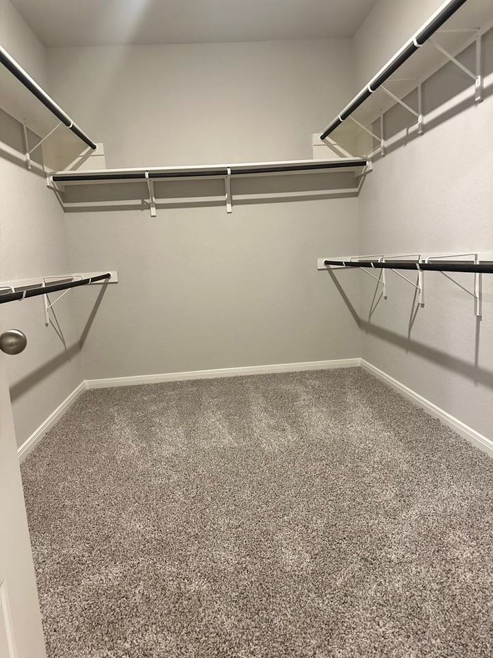 10616 Yellowtail Blvd - Photo 4 of 23