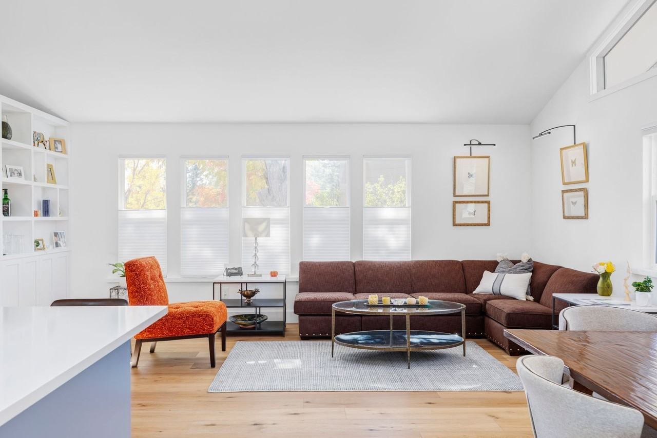 2203 Holyoke Dr - Photo 2 of 42