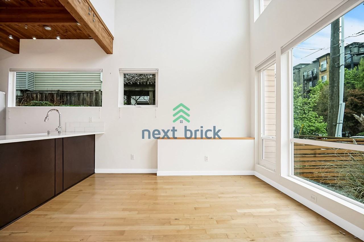 403 11th Ave - Photo 3 of 16