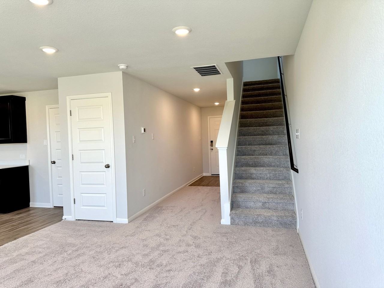 272 Alcatraz Loop - Photo 5 of 28