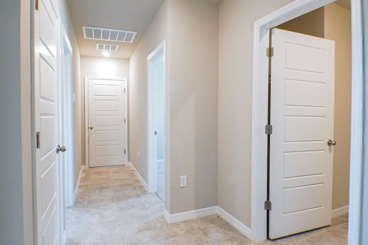 44229 Saddlewood Ct - Photo 3 of 25