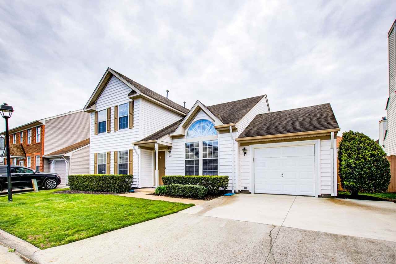 409 Oak Lake Ter - Photo 2 of 49