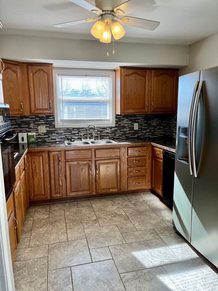 5029 Ne 56th Pl - Photo 2 of 48