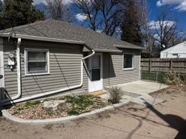 featured image of 212 Curtis St