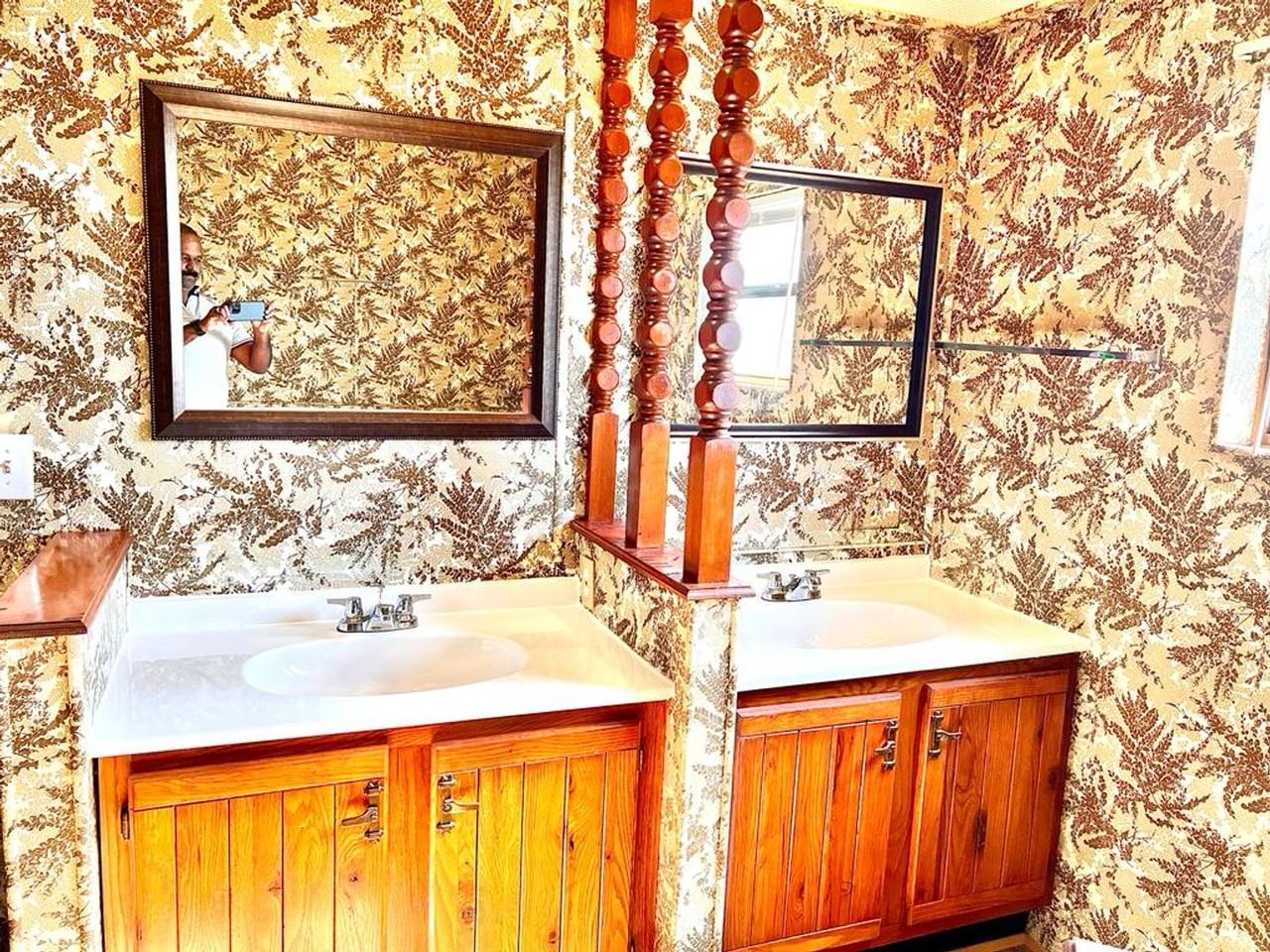 18425 Blake Manor Rd - Photo 7 of 17