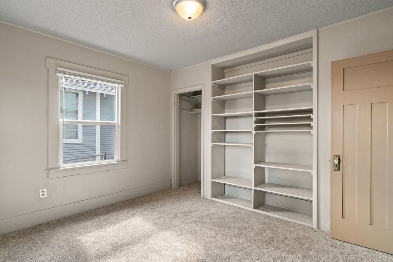 539 Malaga Ave - Photo 7 of 18