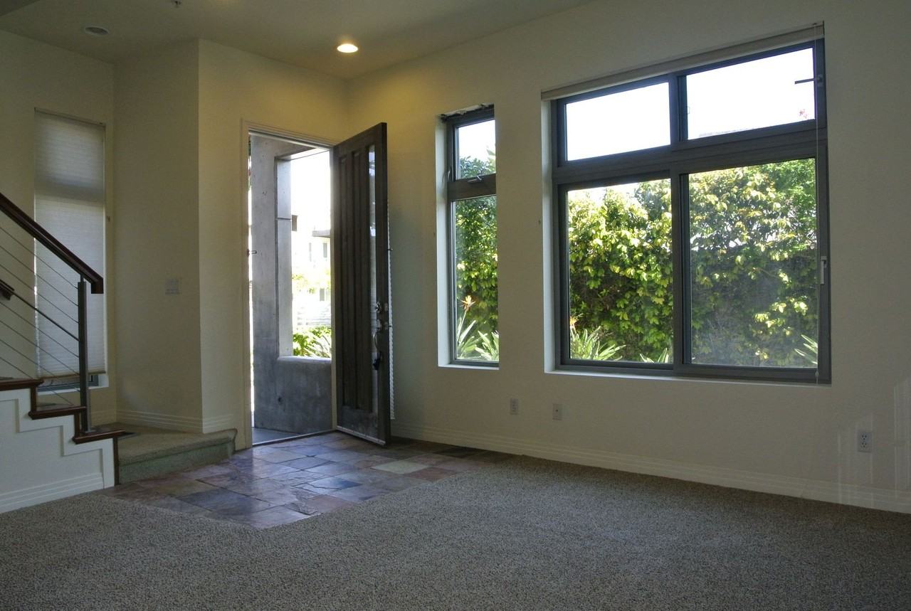 495 S Cleveland St #101 - Photo 3 of 15