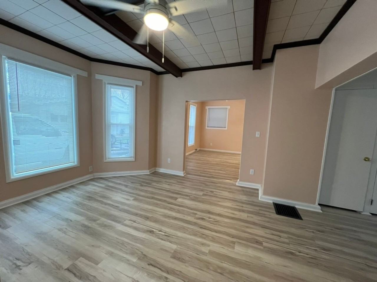 809 Kern St - Photo 6 of 14