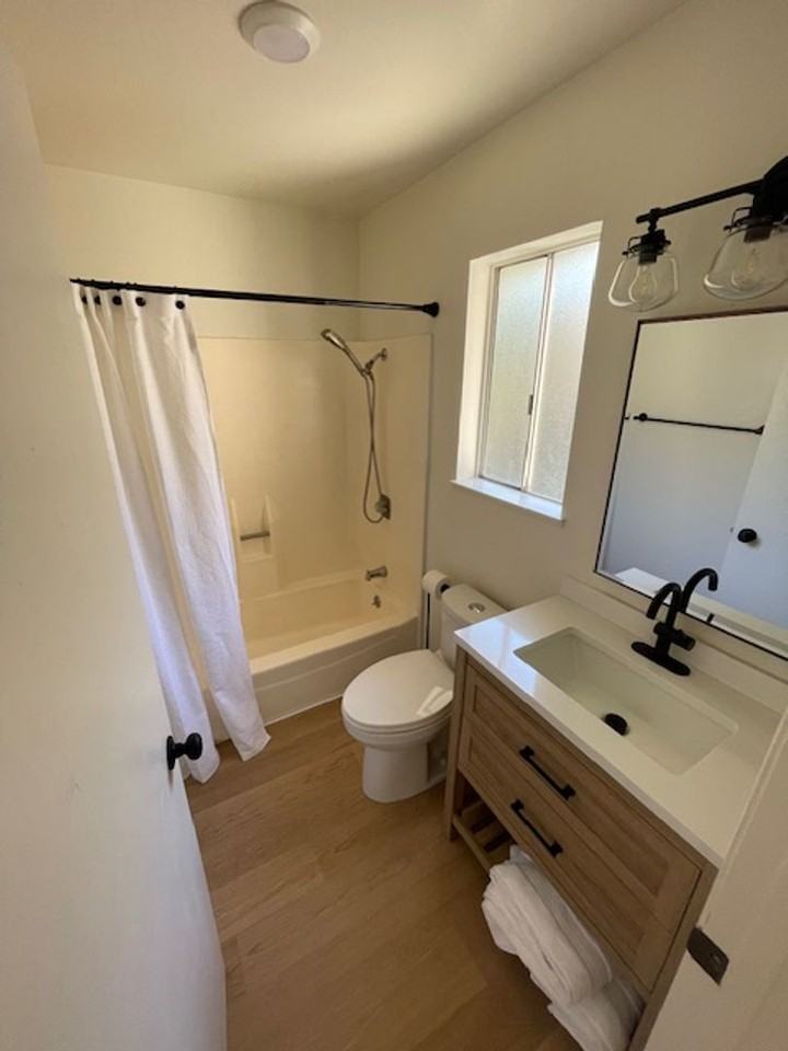 5525 Capistrano Ave #28 - Photo 4 of 10