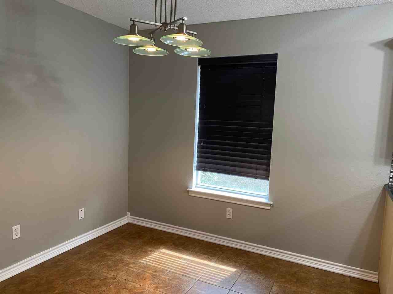 1808 Pebblebrook Ln - Photo 6 of 15